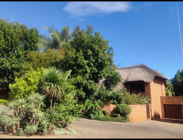 4 BEDROOM PROPERTY TO RENT IN FAERIE GLEN